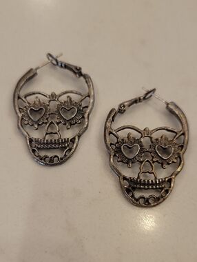 Dawn Of The Dead Skull Earrings